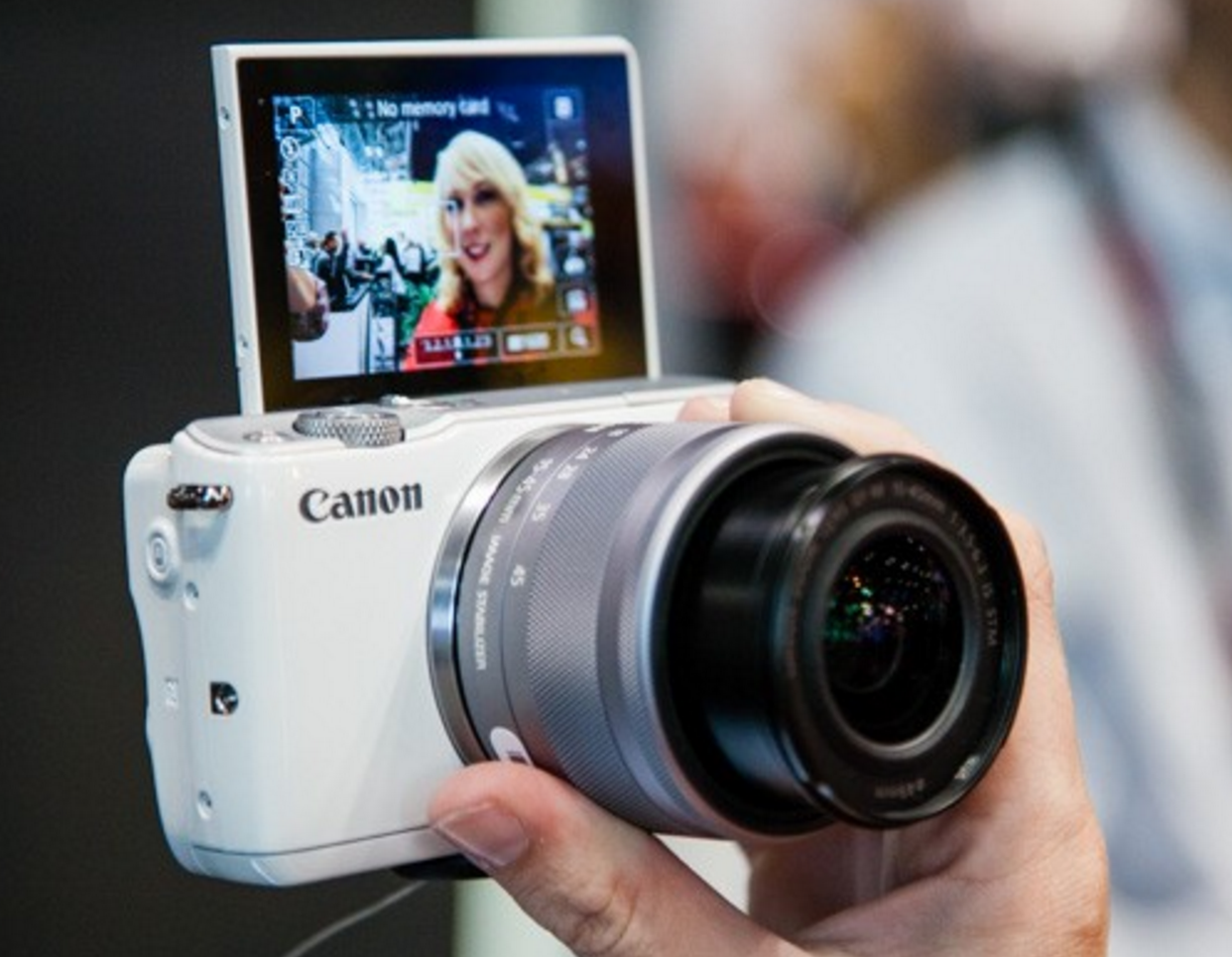 Canon EOS M10 : Haruskah Anda Beli Kamera Mirrorless Ini ?